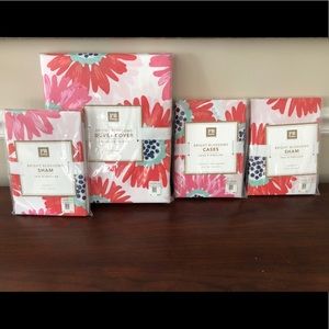 Brand New! PB Teen Bright Blossoms Bedding Set